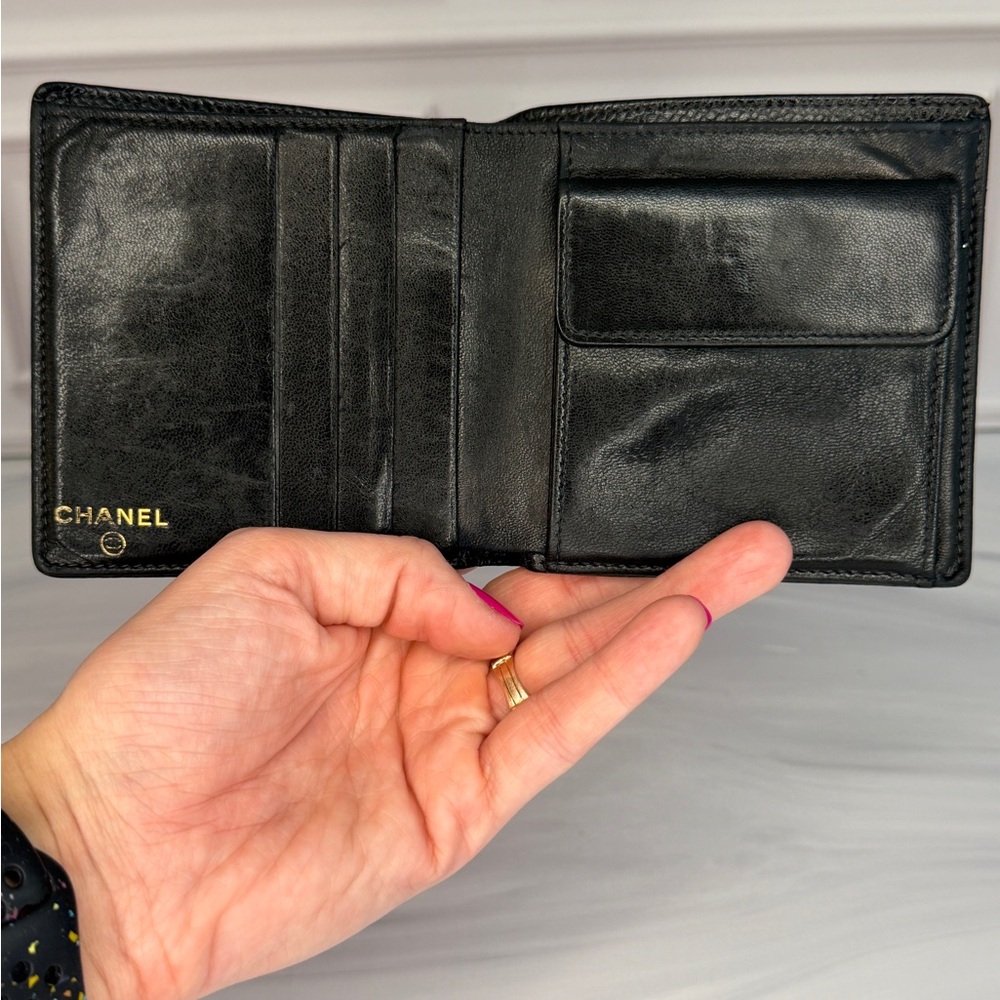 Chanel Black Caviar Leather Bifold Wallet CC Logo | Full Inclusion | Halo Intact - Picture 8 of 14